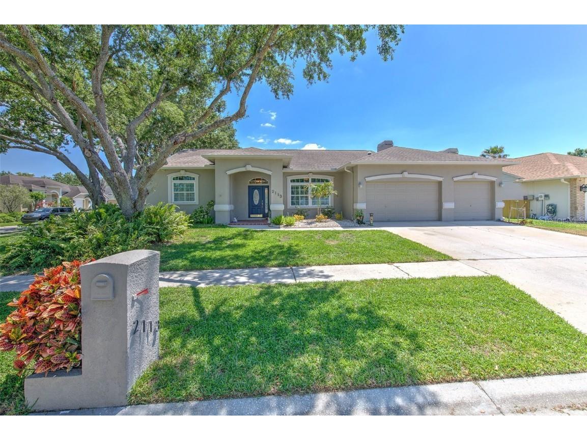 2113 Golf Manor Boulevard Valrico FL 33596 TB8374416 image1