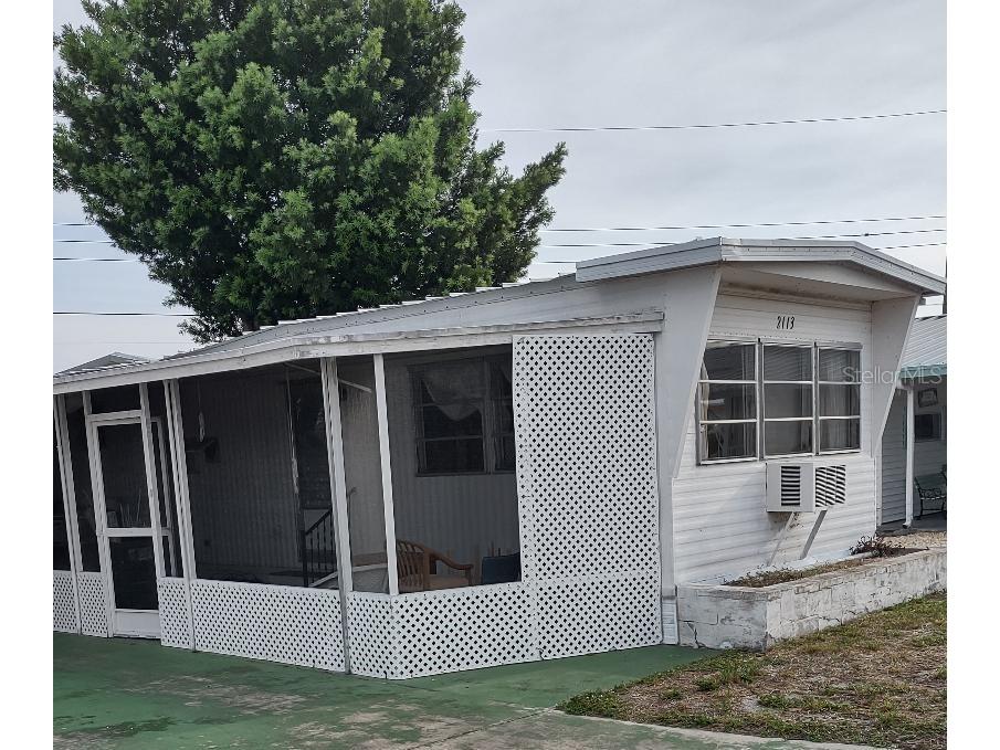 2113 Illinois Avenue Bradenton FL 34207 - SARASOTA BAY A4571237 image1