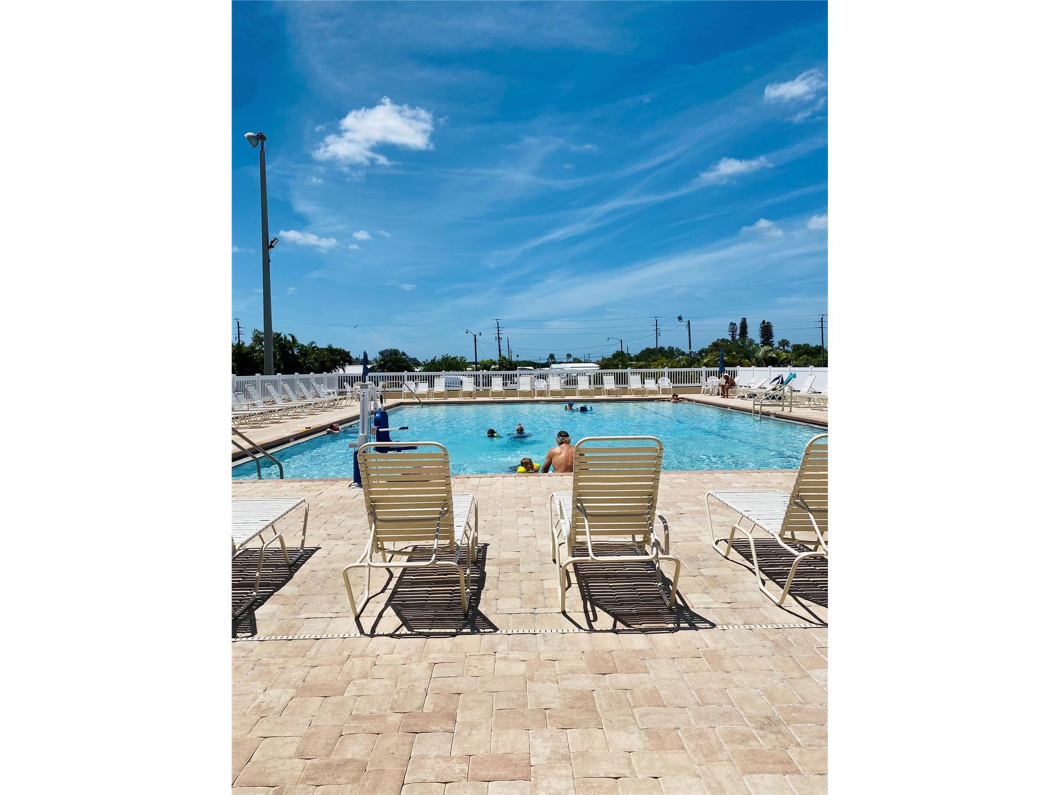 2113 Illinois Avenue Bradenton FL 34207 - SARASOTA BAY A4690286 image25