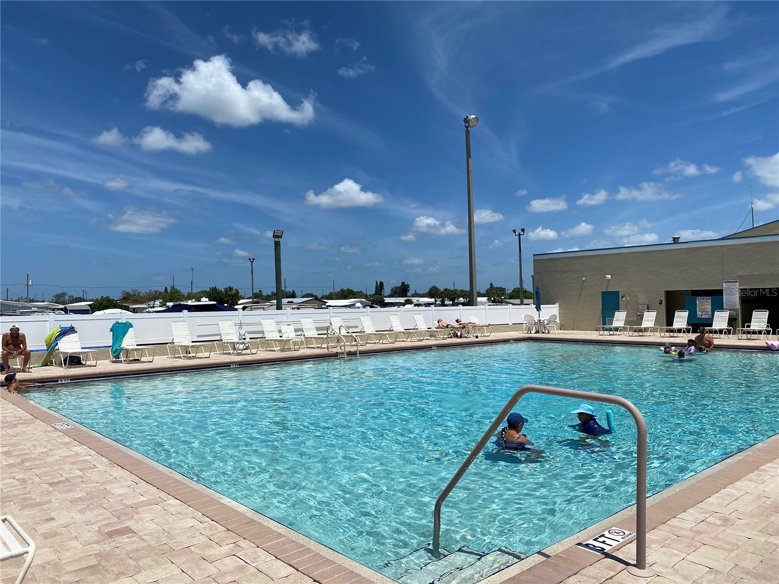 2113 Illinois Avenue Bradenton FL 34207 - SARASOTA BAY A4690286 image26