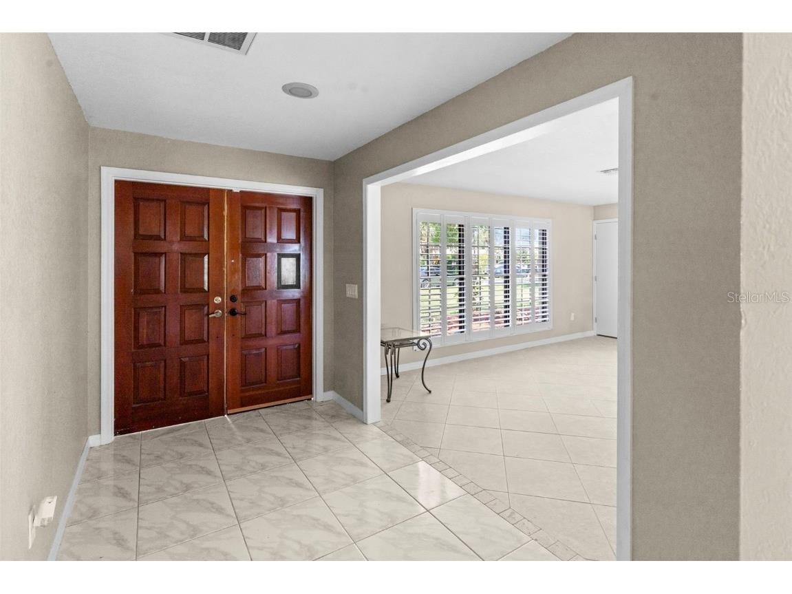 2113 Lochmoor Circle North Fort Myers FL 33903 O6321214 image3