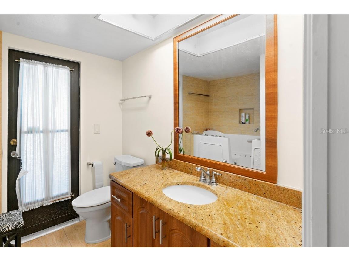 2113 Lochmoor Circle North Fort Myers FL 33903 O6321214 image38