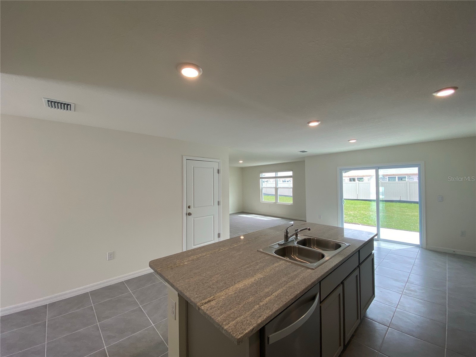 2113 NW 247 Drive Newberry FL 32669 OM725681 image8