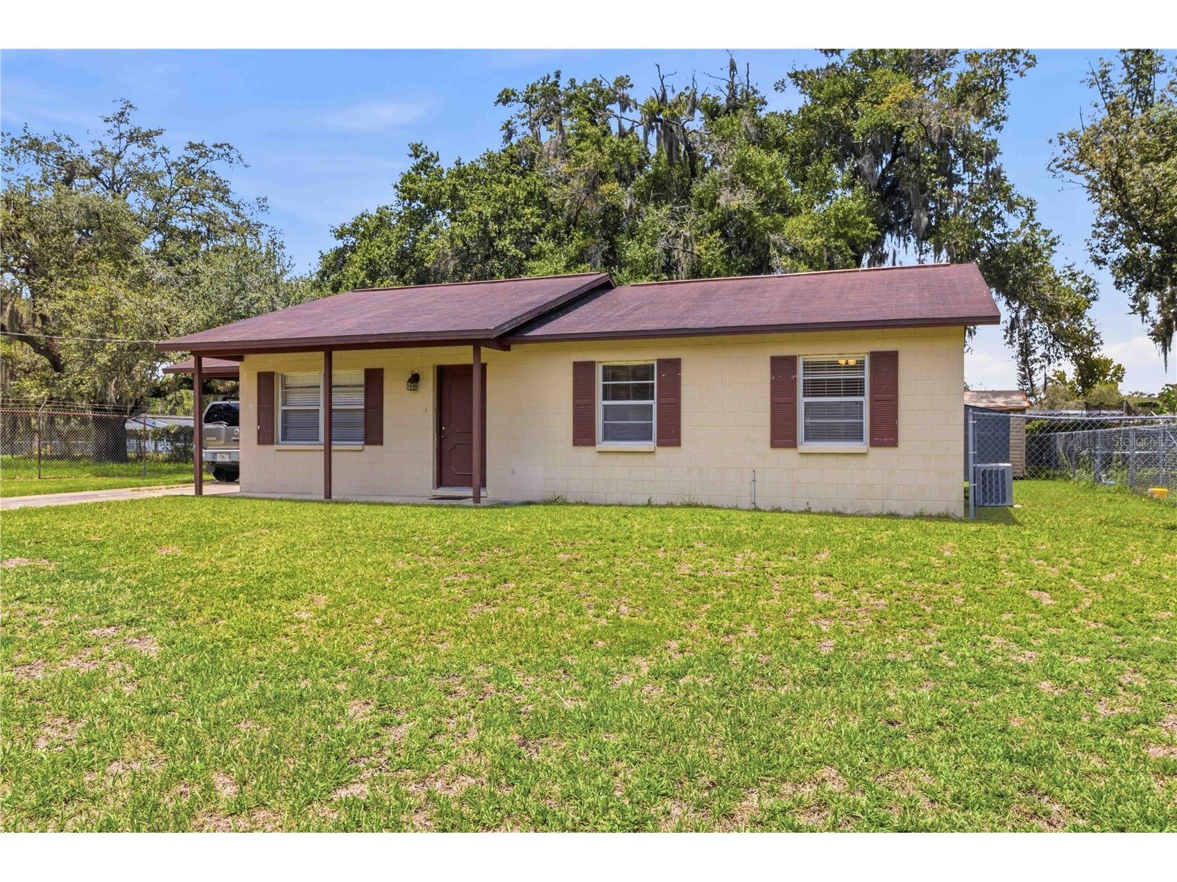 2113 Oakview Lane Plant City FL 33566 TB8528085 image1