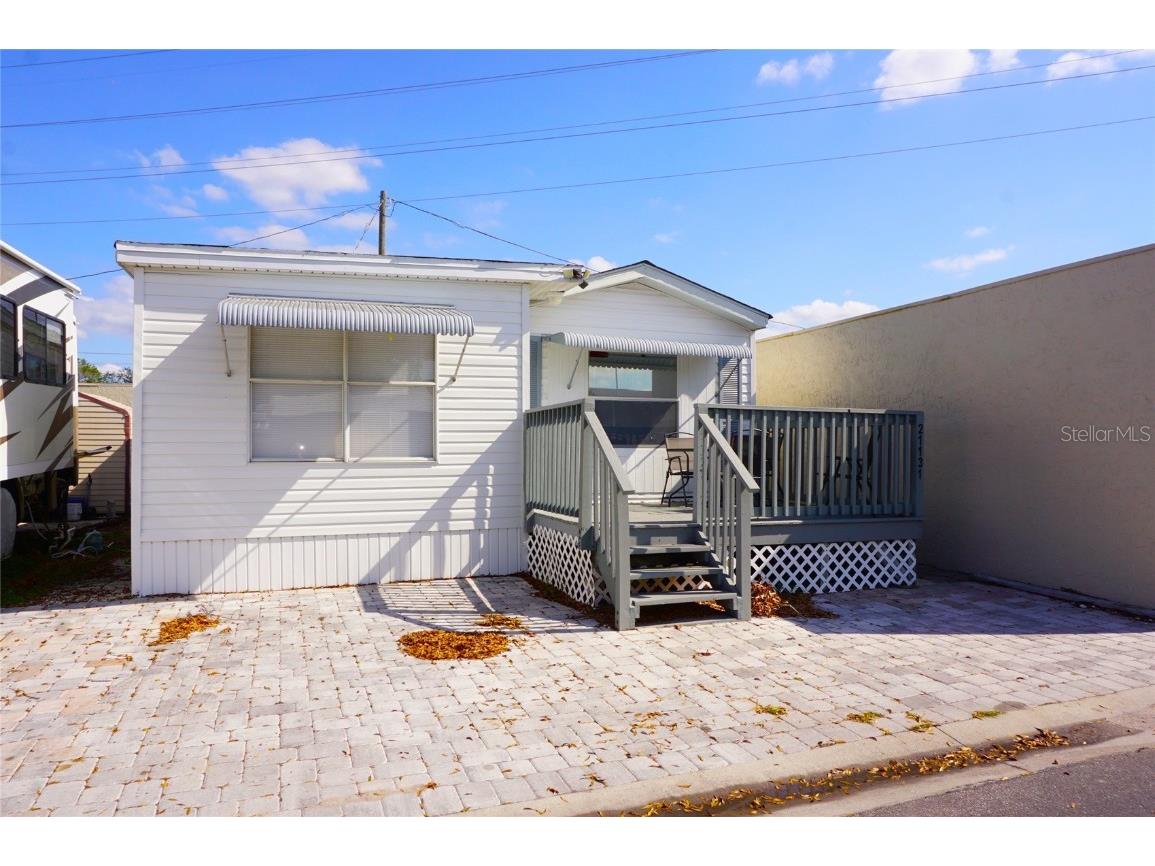 21131 Lazy Days Circle Lutz FL 33558 W7872217 image1