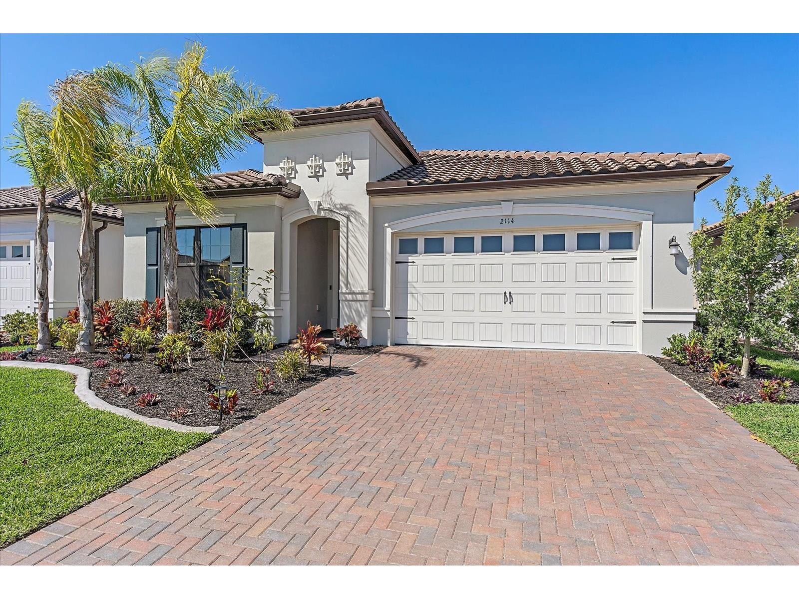 2114 5th Street E Palmetto FL 34221 A4637532 image1