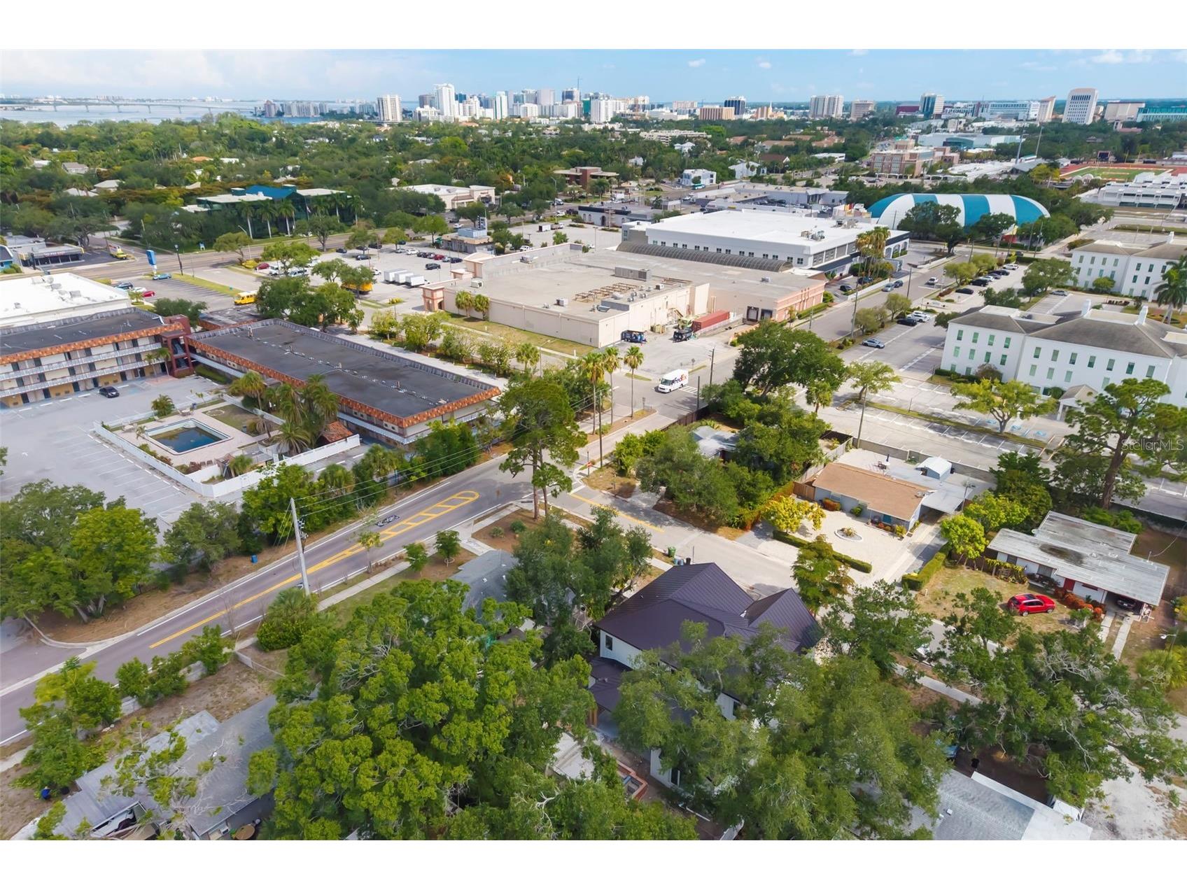 2114 Floyd Street Sarasota FL 34239 A4699956 image24