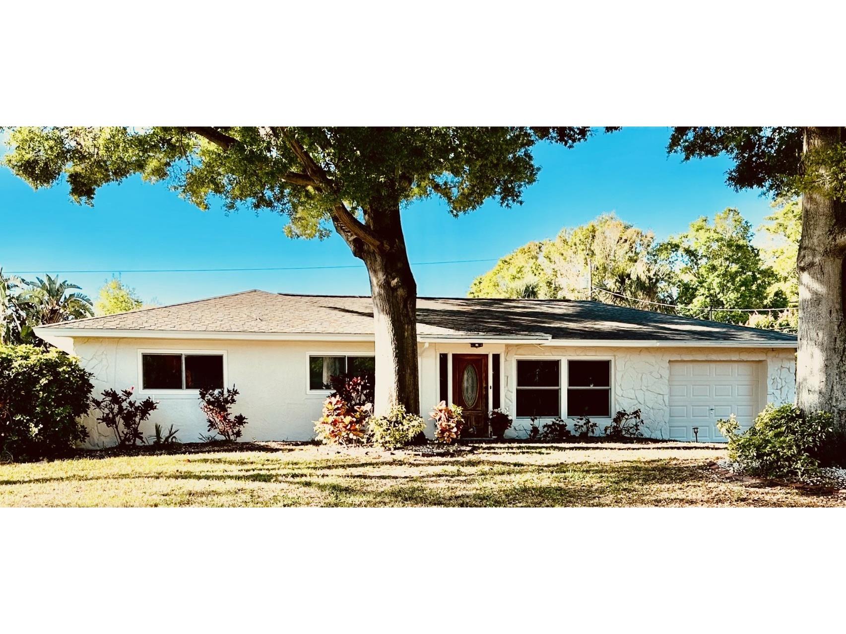 2114 Indian Avenue N Belleair Bluffs FL 33770 TB8364685 image1