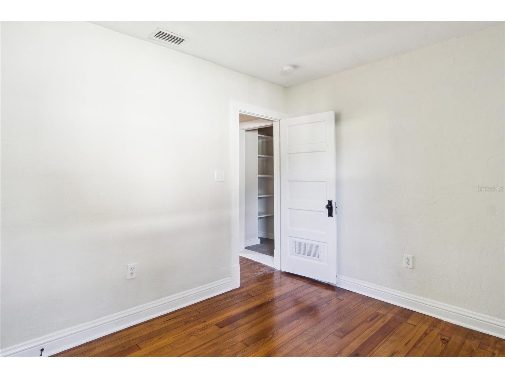 2114 NW 7th Terrace Gainesville FL 32609 GC536419 image34