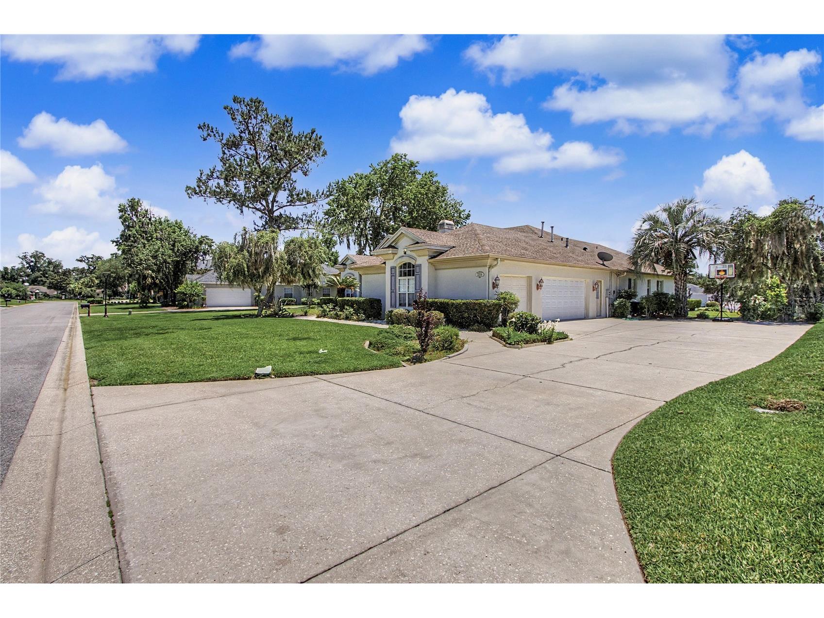 2114 SE 25th Loop Ocala FL 34471 A4694486 image4
