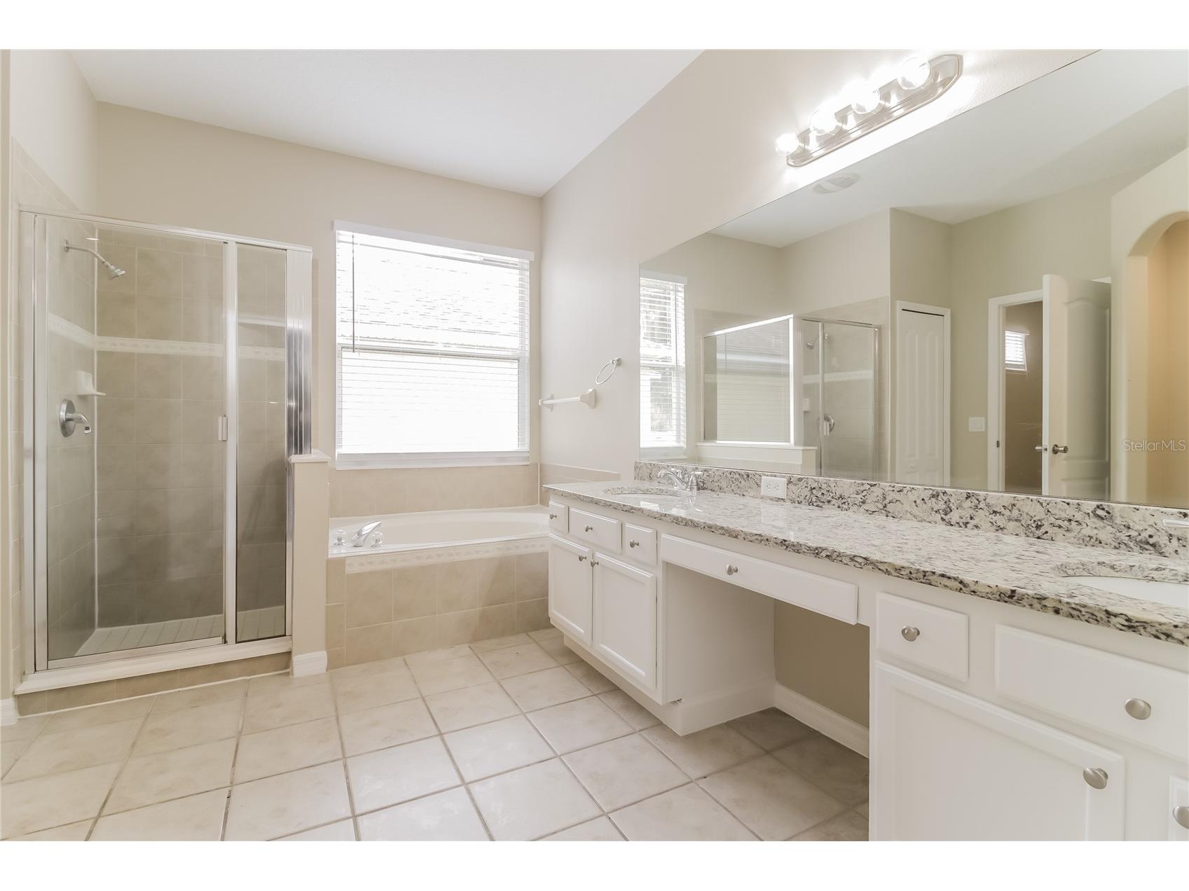2114 The Oaks Boulevard Kissimmee FL 34746 C7525948 image12