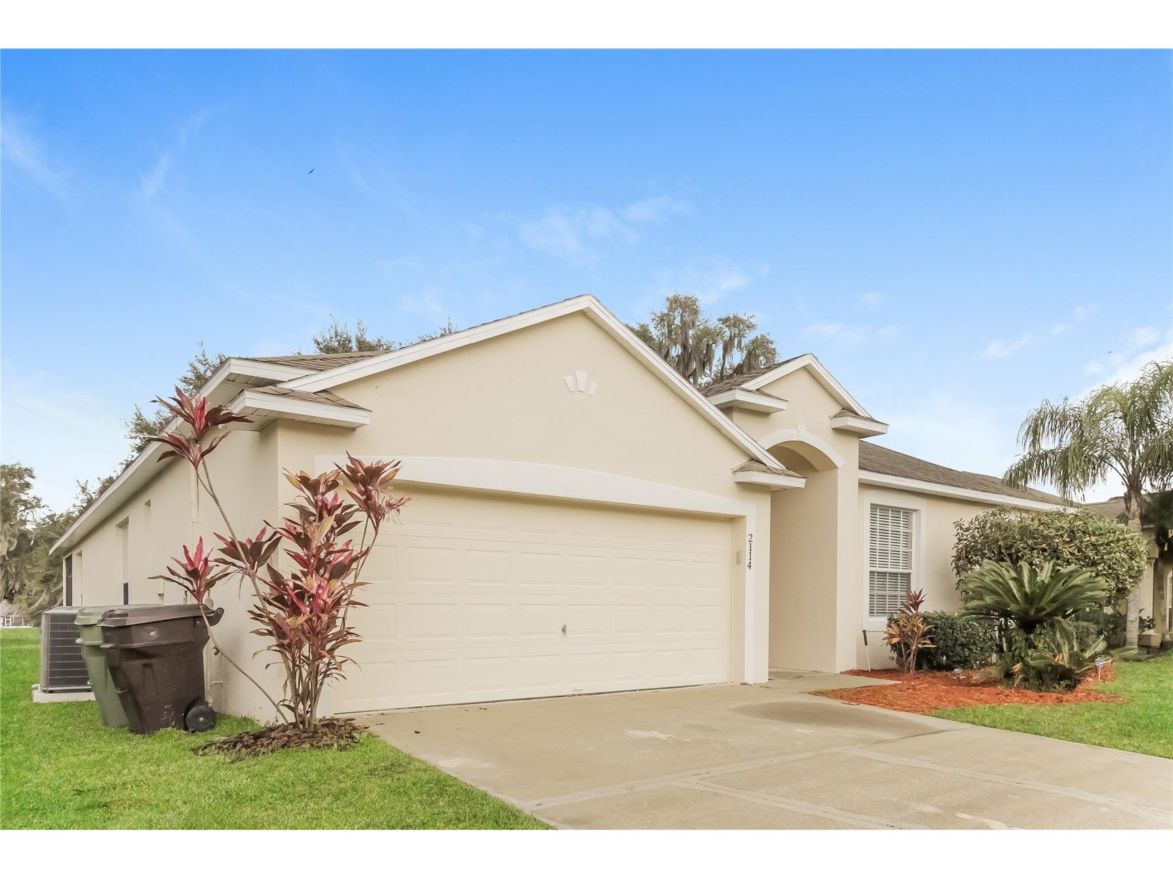 2114 The Oaks Boulevard Kissimmee FL 34746 C7525948 image2