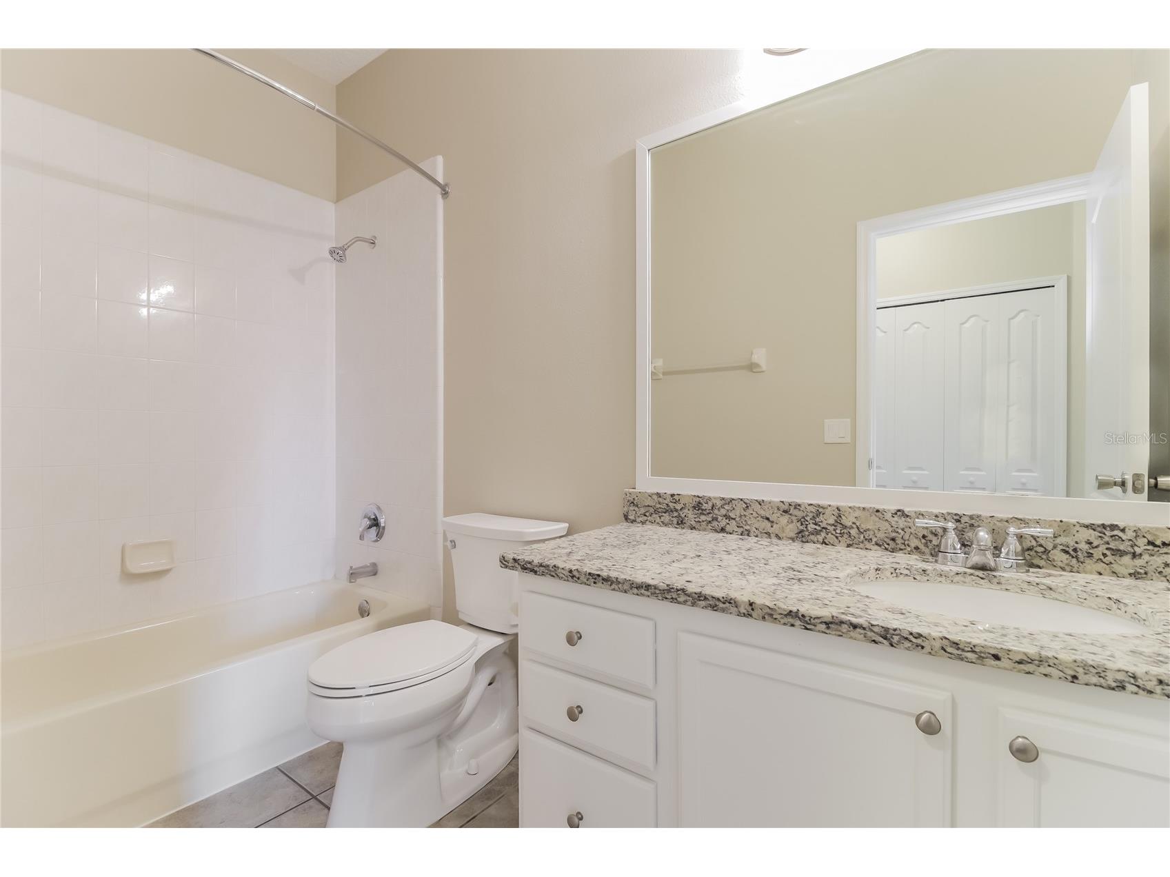 2114 The Oaks Boulevard Kissimmee FL 34746 C7525948 image9