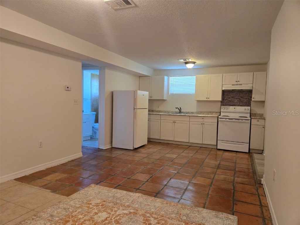 2115 5th Street #2 Sarasota FL 34237 A4651738 image1
