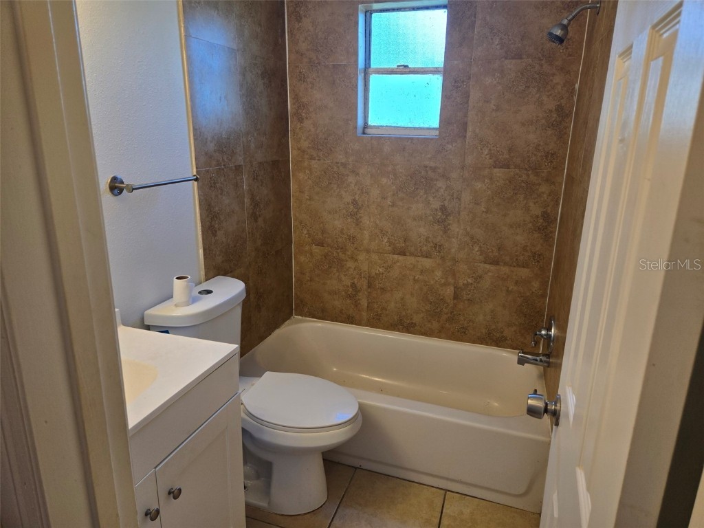 2115 5th Street #2 Sarasota FL 34237 A4651738 image7