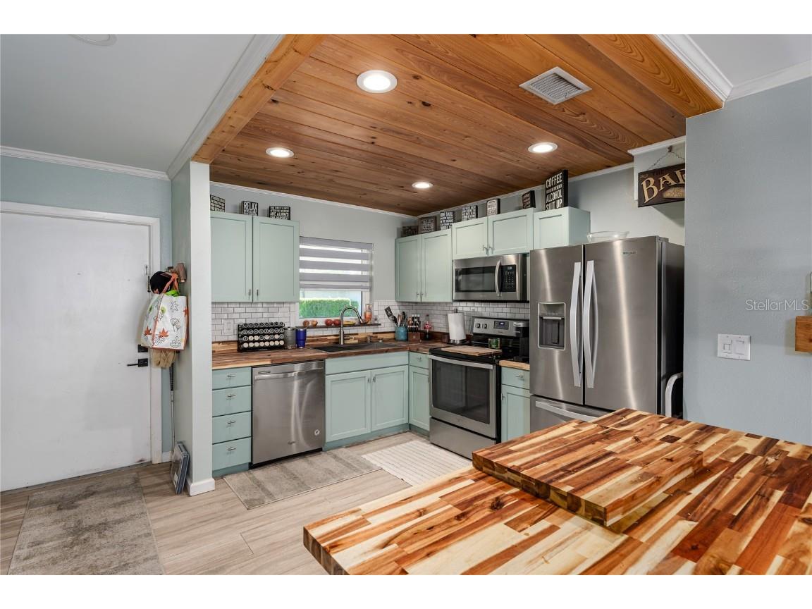 2115 9th Avenue W #6D Bradenton FL 34205 A4674787 image2