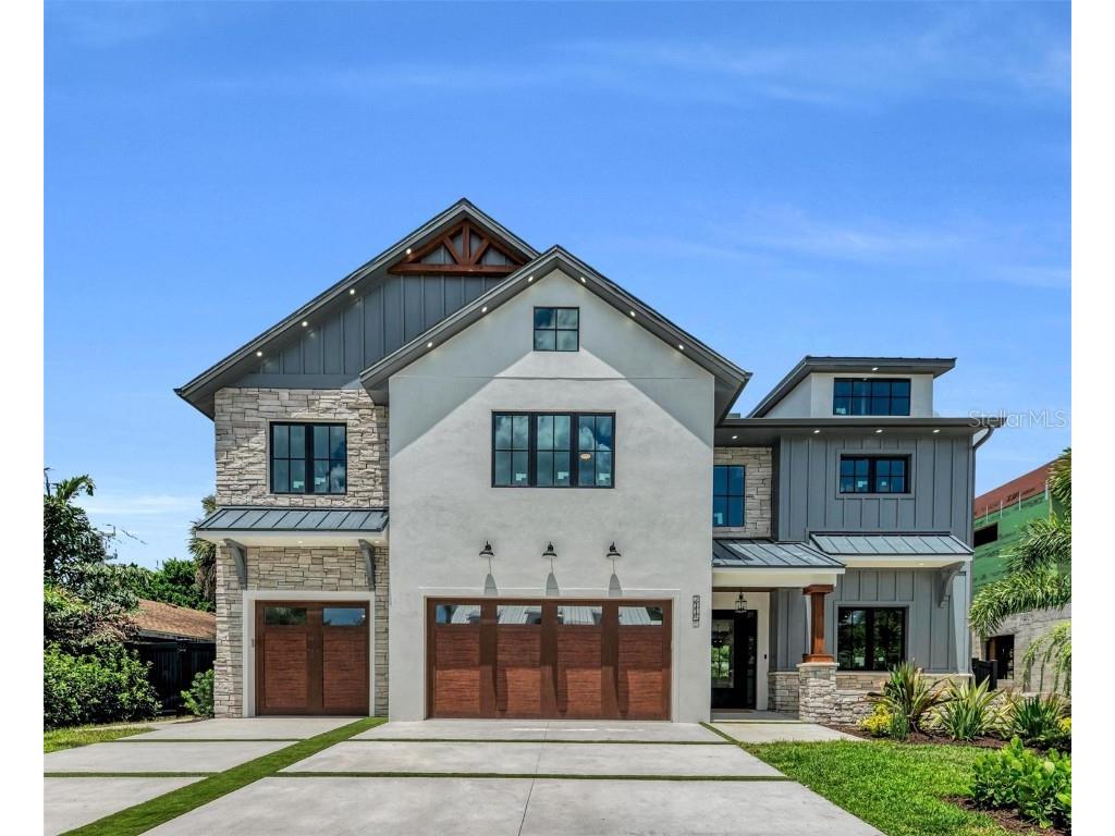 2115 Datura Street Sarasota FL 34239 A4661526 image1