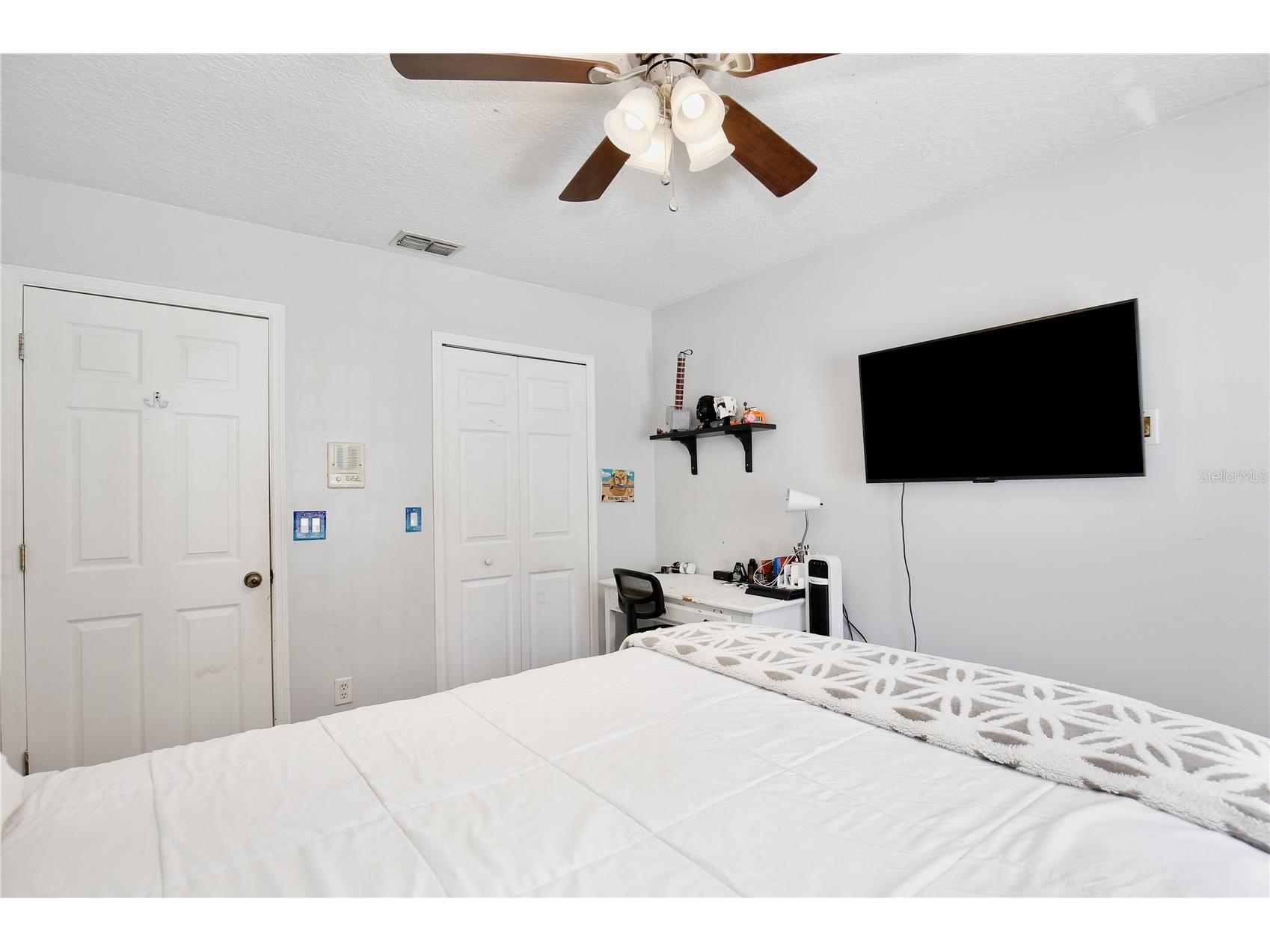 2115 Heathwood Circle Orlando FL 32828 O6399285 image24