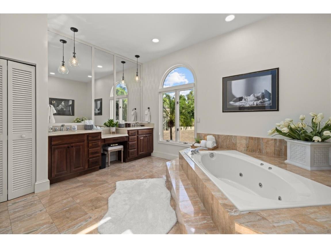 2115 Lychee Lane Nokomis FL 34275 A4666774 image16