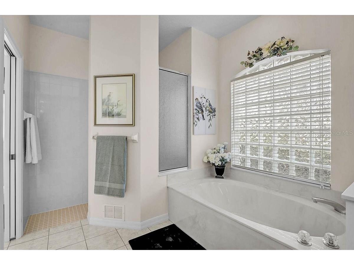 2115 Muskogee Trail Nokomis FL 34275 A4680285 image19