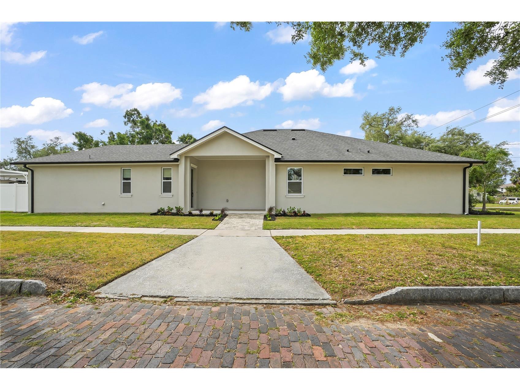 2115 N Lincoln Avenue Tampa FL 33607 TB8495593 image3