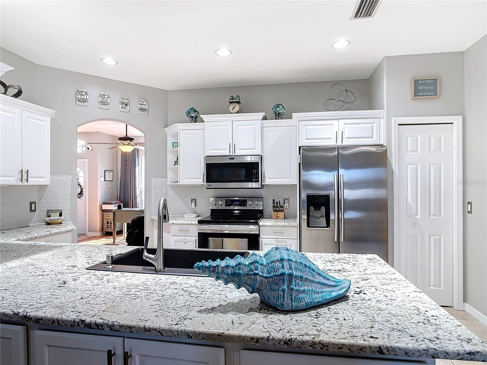 2115 Pan American Boulevard North Port FL 34287 N6142153 image14