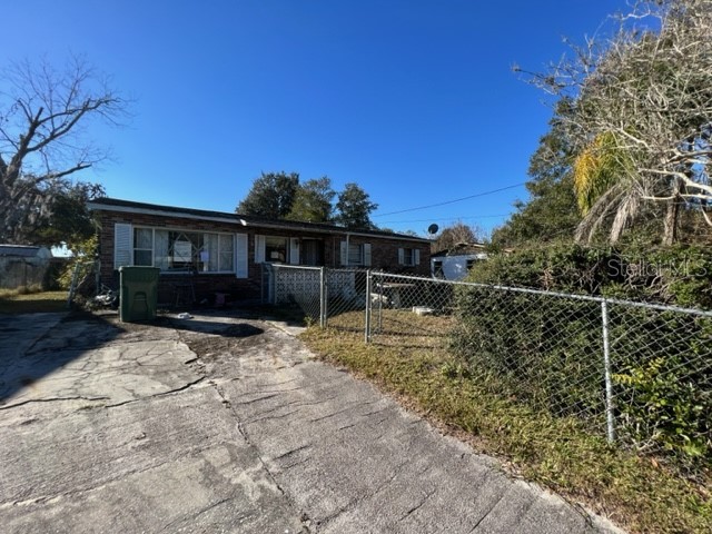 2115 Parkview Avenue Leesburg FL 34748 O6085336 image1