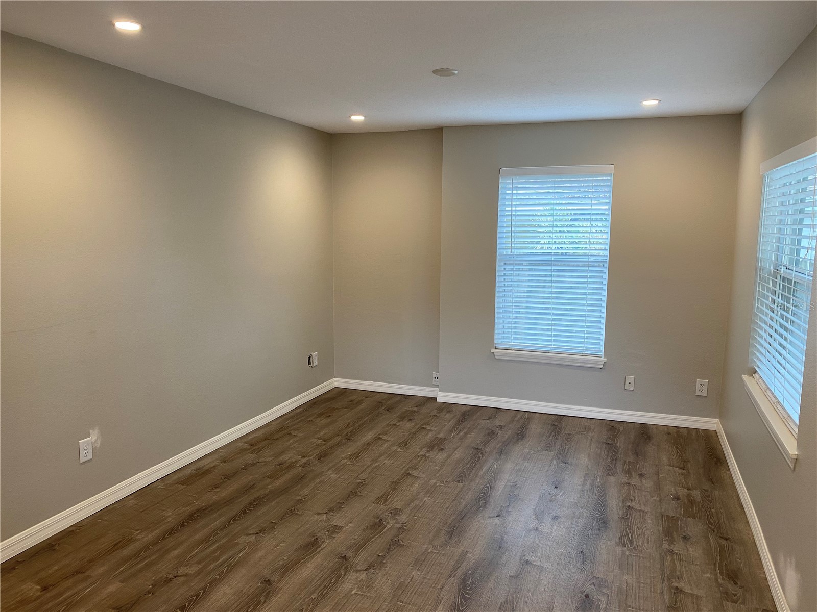 2115 S Fern Creek Avenue #FRONT UNIT Orlando FL 32806 O6407496 image2