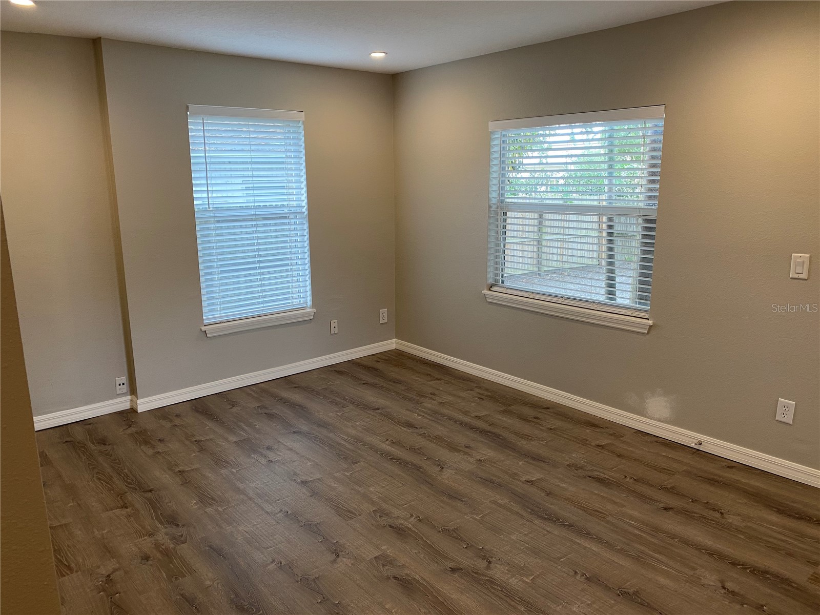 2115 S Fern Creek Avenue #FRONT UNIT Orlando FL 32806 O6407496 image3