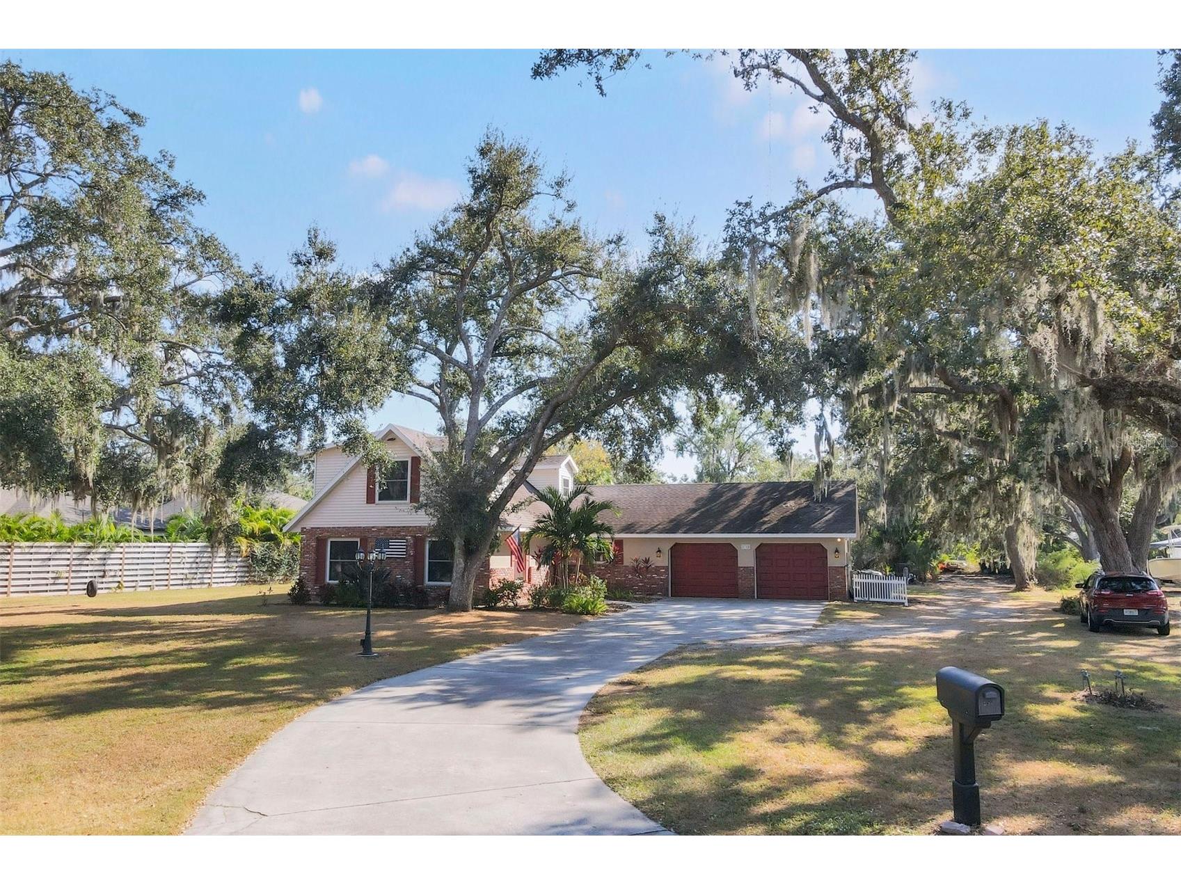 2115 Shadow Oaks Road Sarasota FL 34240 A4670853 image1