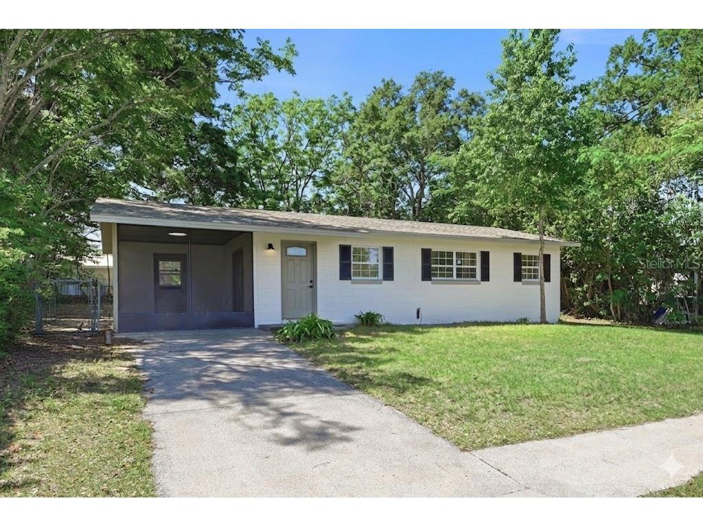 2115 Woodland Boulevard Leesburg FL 34748 O6399723 image1