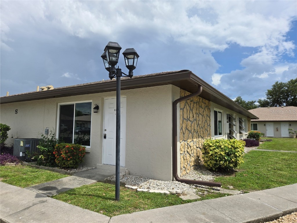 21150 Gertrude Avenue #S4 Port Charlotte FL 33952 C7512749 image1