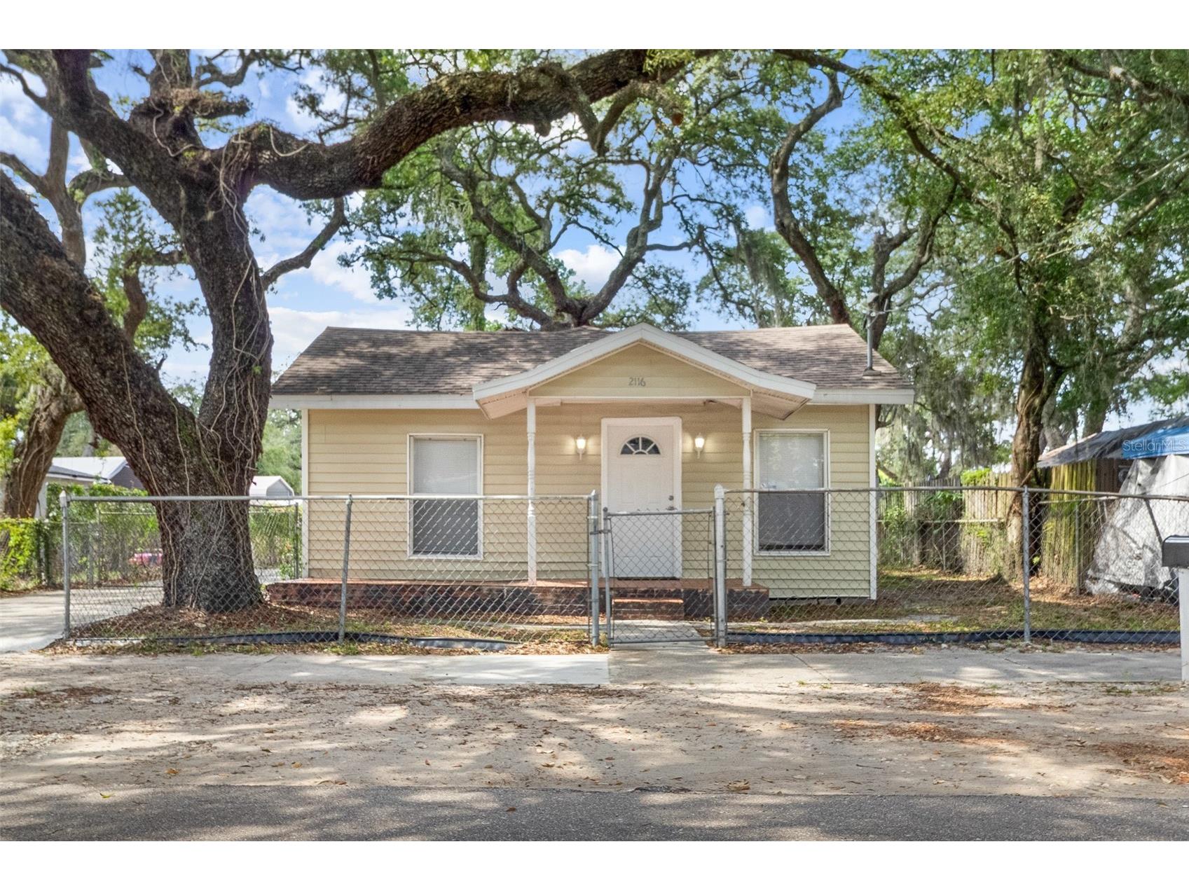 2116 E Ellicott Street Tampa FL 33610 TB8519448 image1