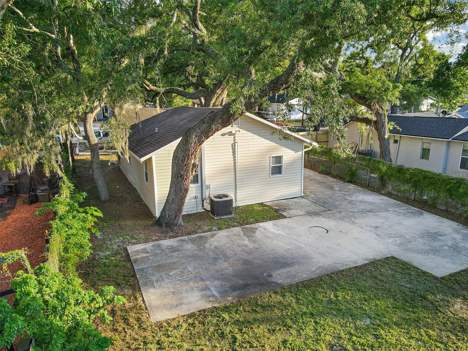 2116 E Ellicott Street Tampa FL 33610 TB8519448 image26