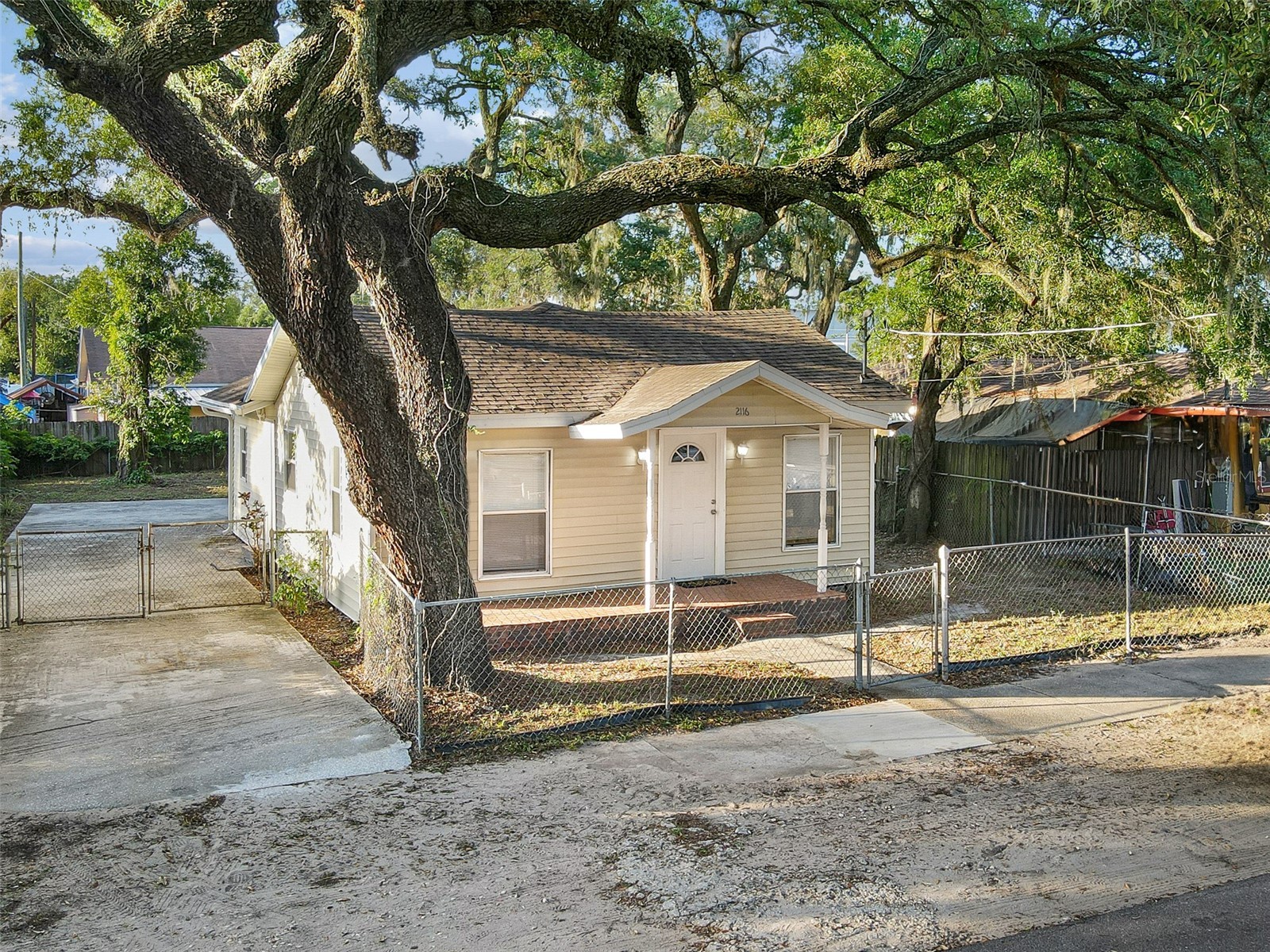 2116 E Ellicott Street Tampa FL 33610 TB8519448 image3