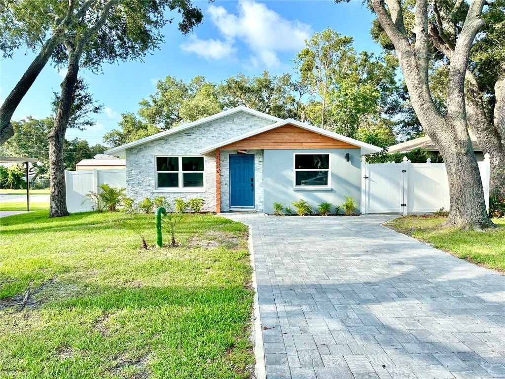 2116 Florinda Street Sarasota FL 34231 A4572267 image1
