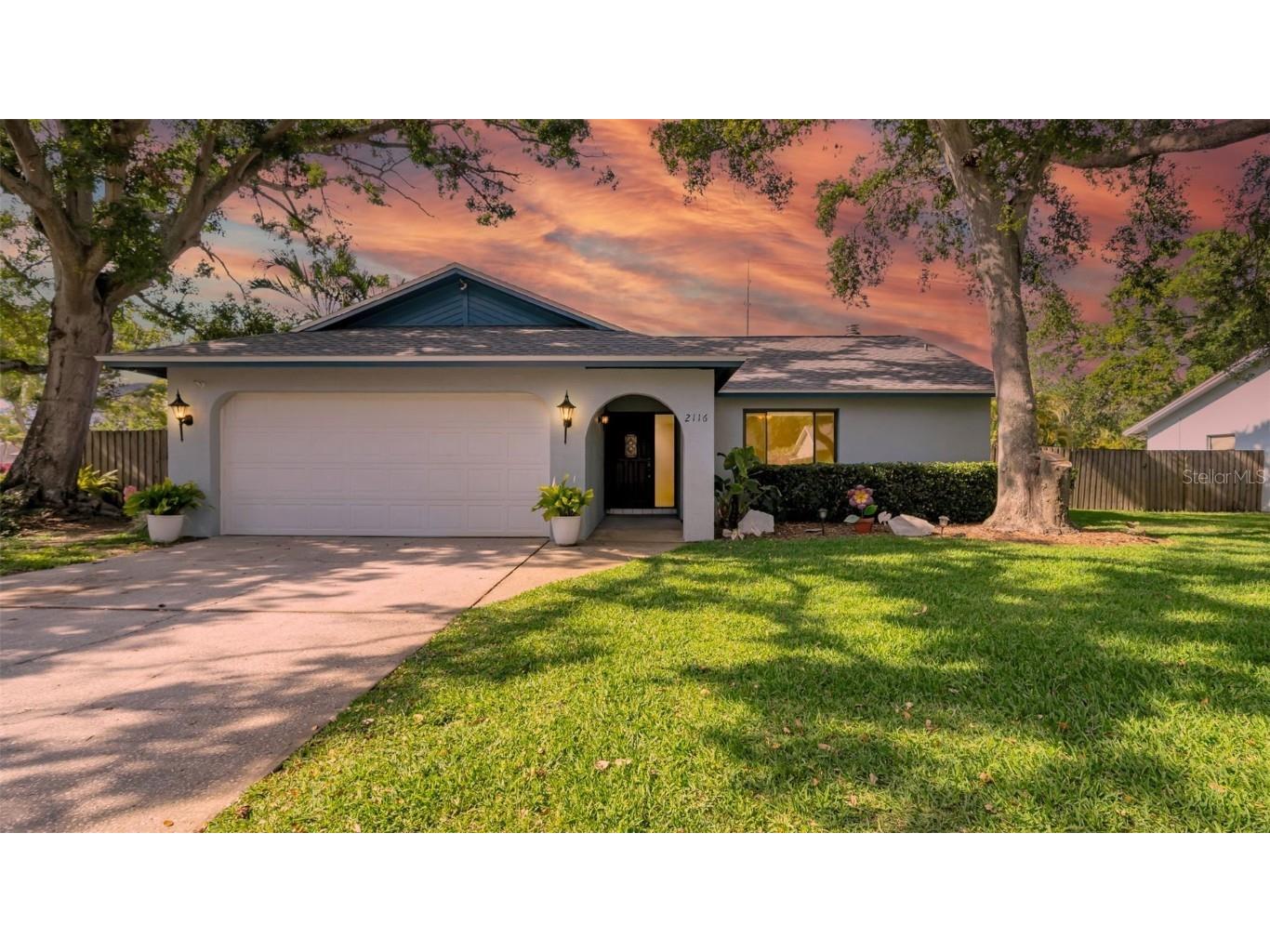 2116 Karan Way Clearwater FL 33763 W7874816 image1