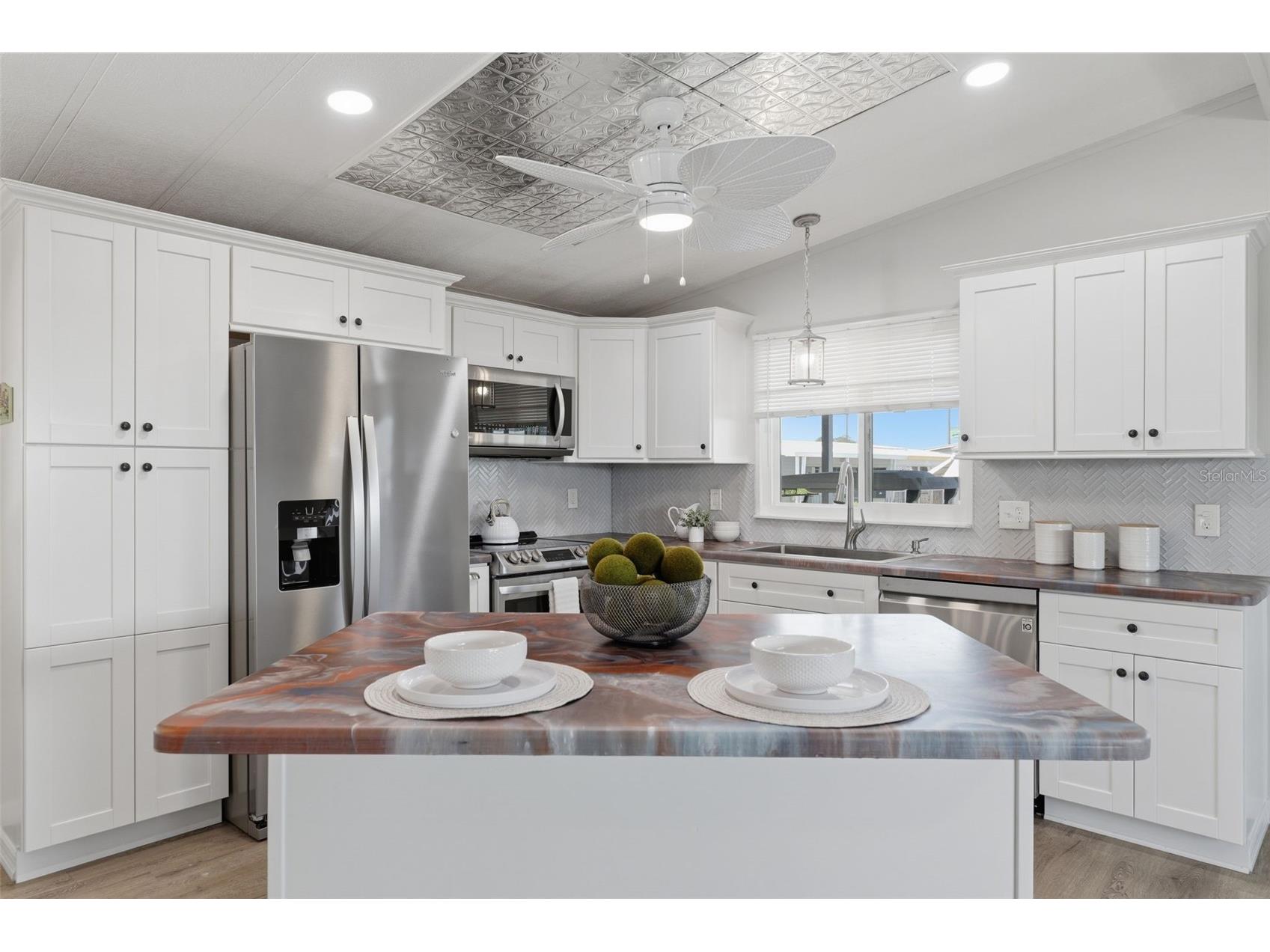 2116 Kona Drive Holiday FL 34691 W7884274 image5