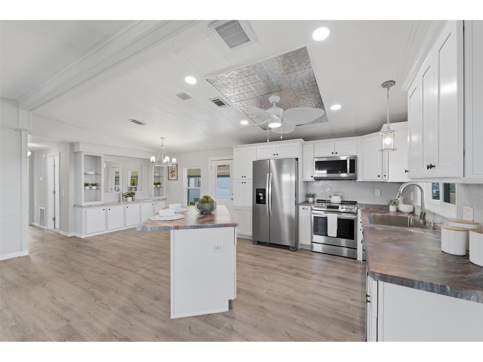 2116 Kona Drive Holiday FL 34691 W7884274 image7