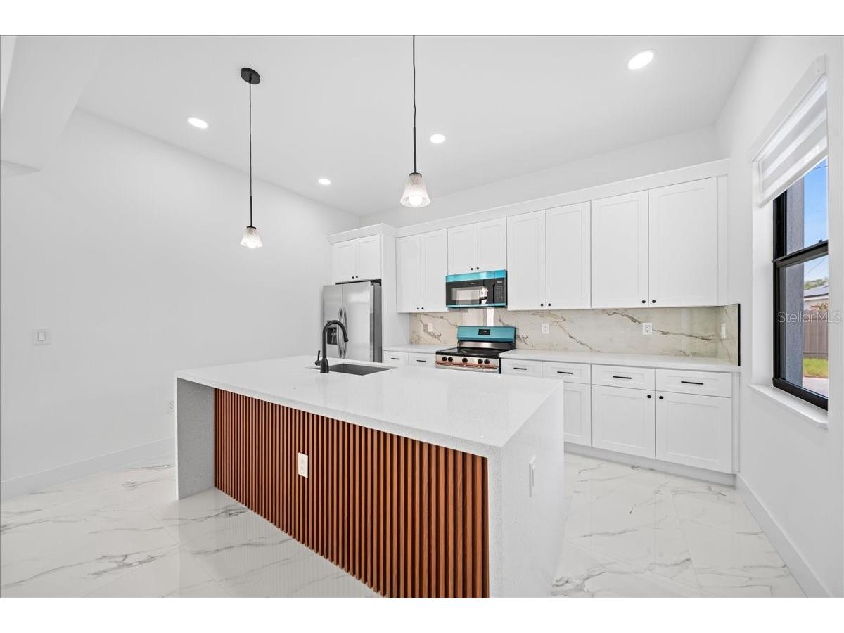 2116 NE 10th Avenue Cape Coral FL 33909 A4690654 image8