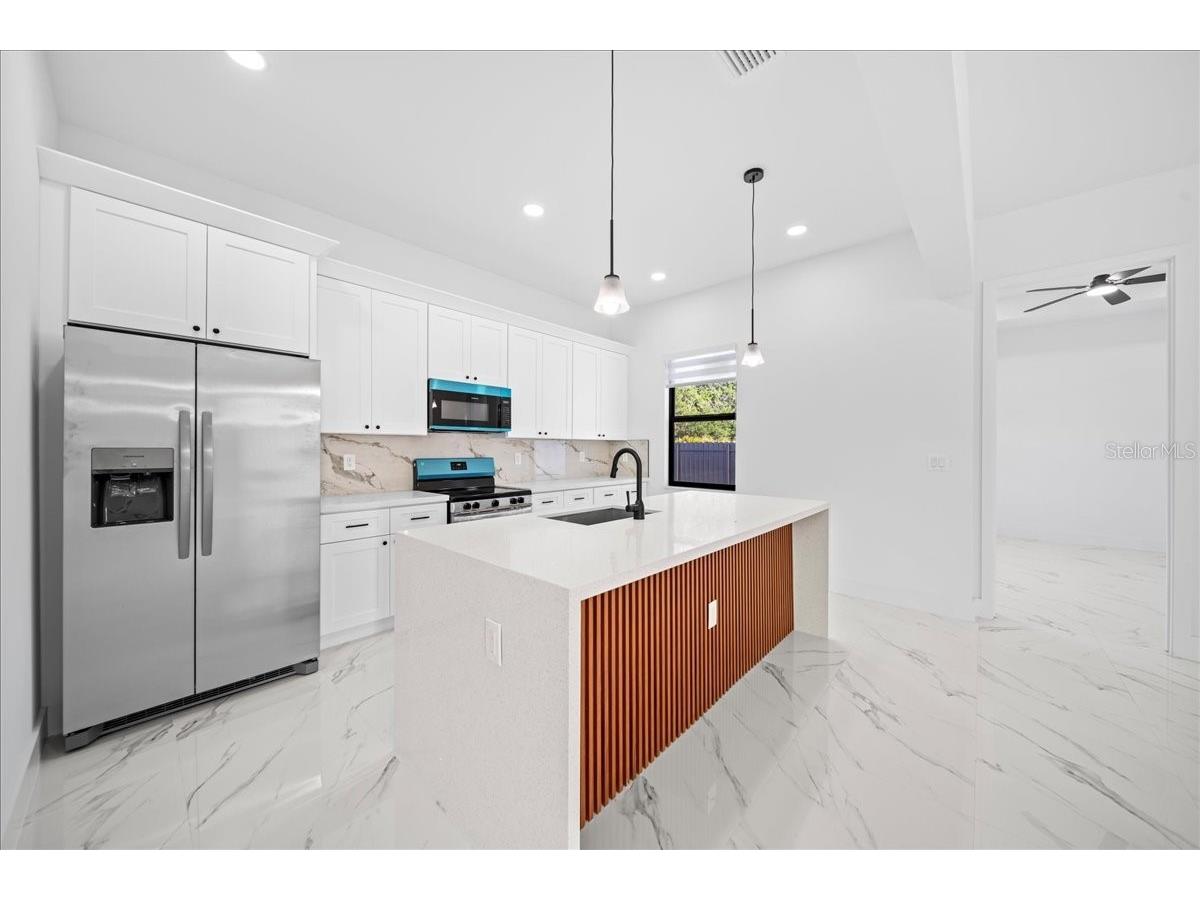 2116 NE 10th Avenue Cape Coral FL 33909 A4690654 image9