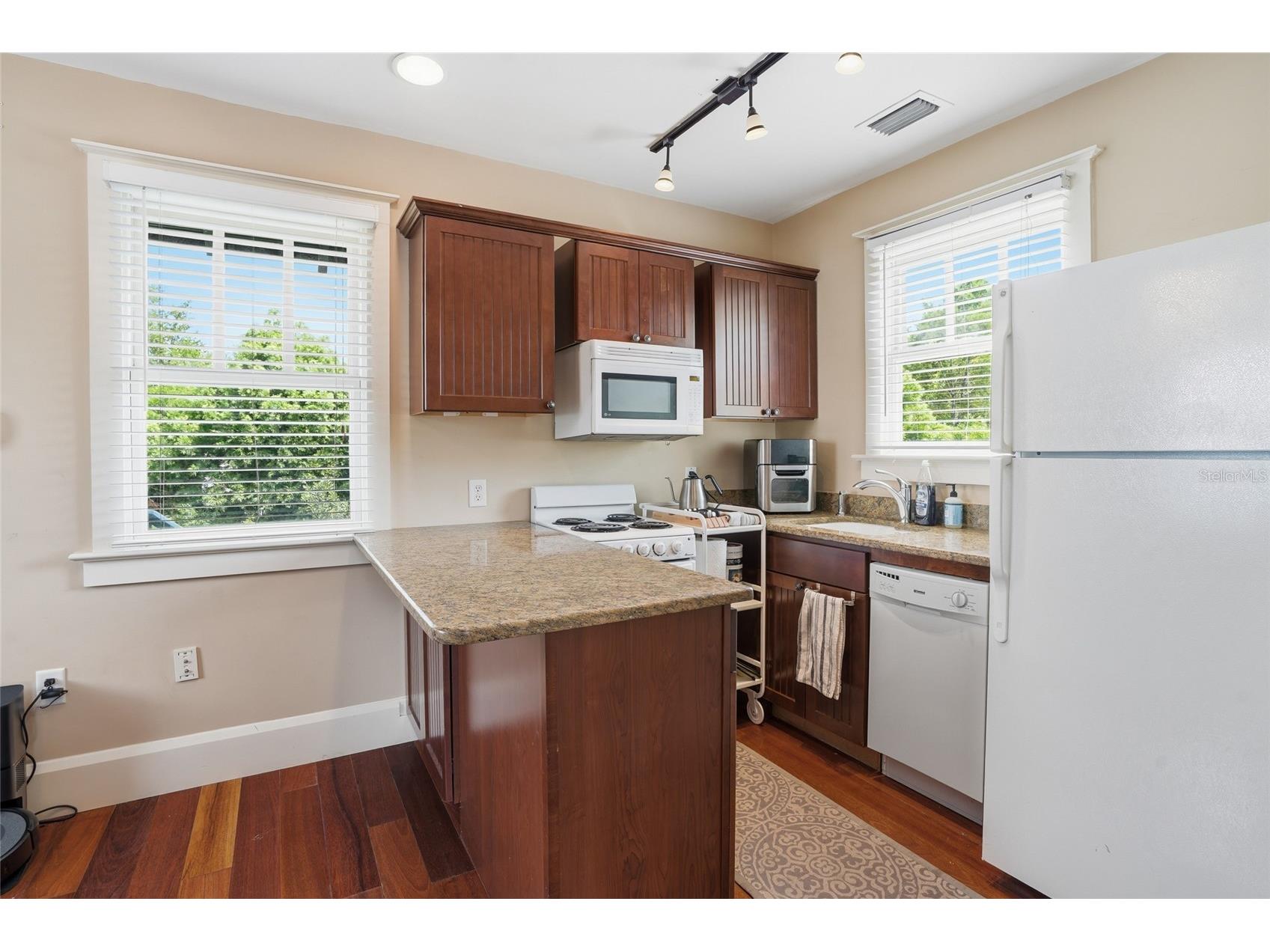 2116 W Watrous Avenue Tampa FL 33606 TB8493137 image50