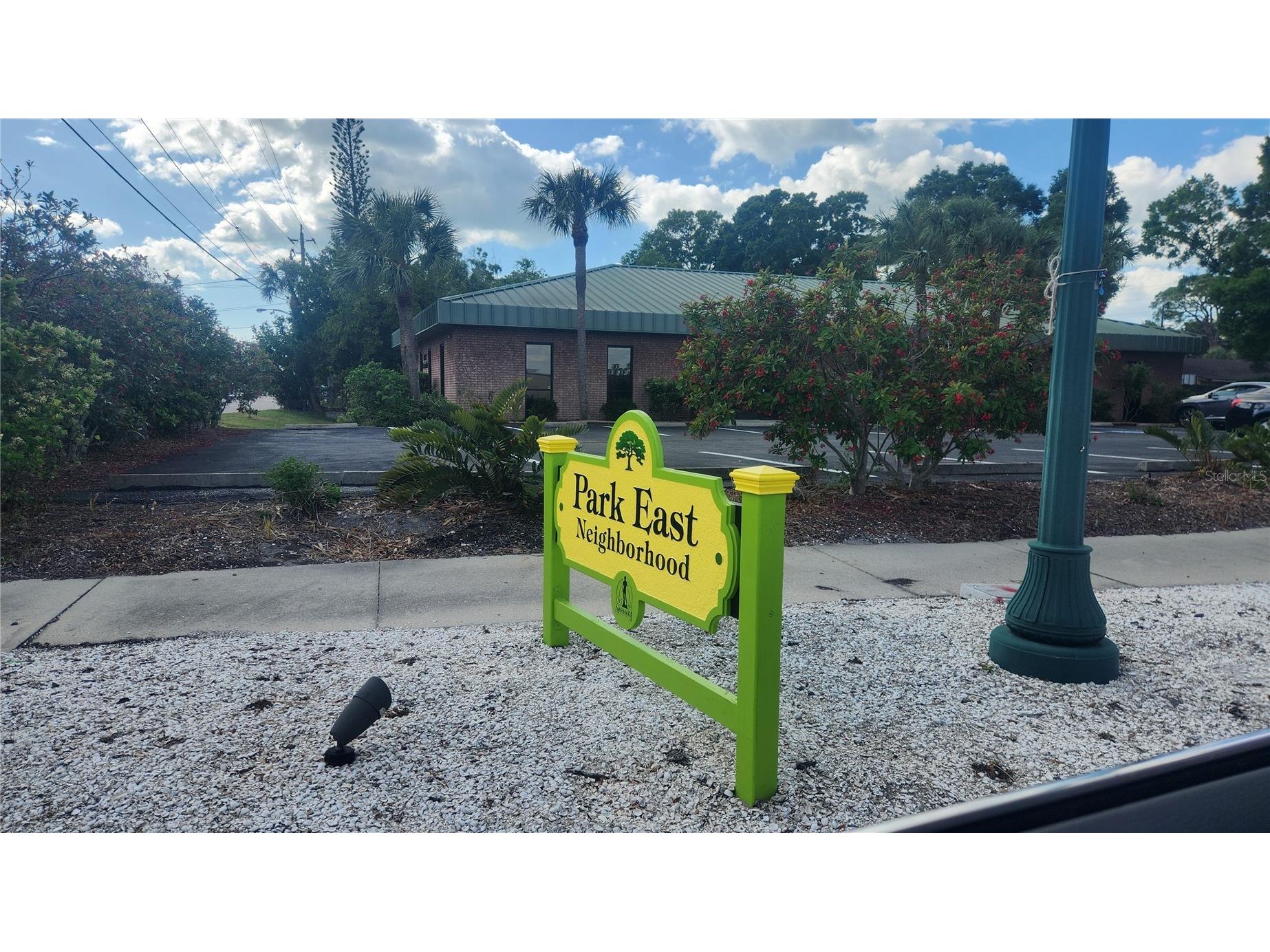 2117 5th Street #FRONT HOUSE Sarasota FL 34237 A4693806 image2