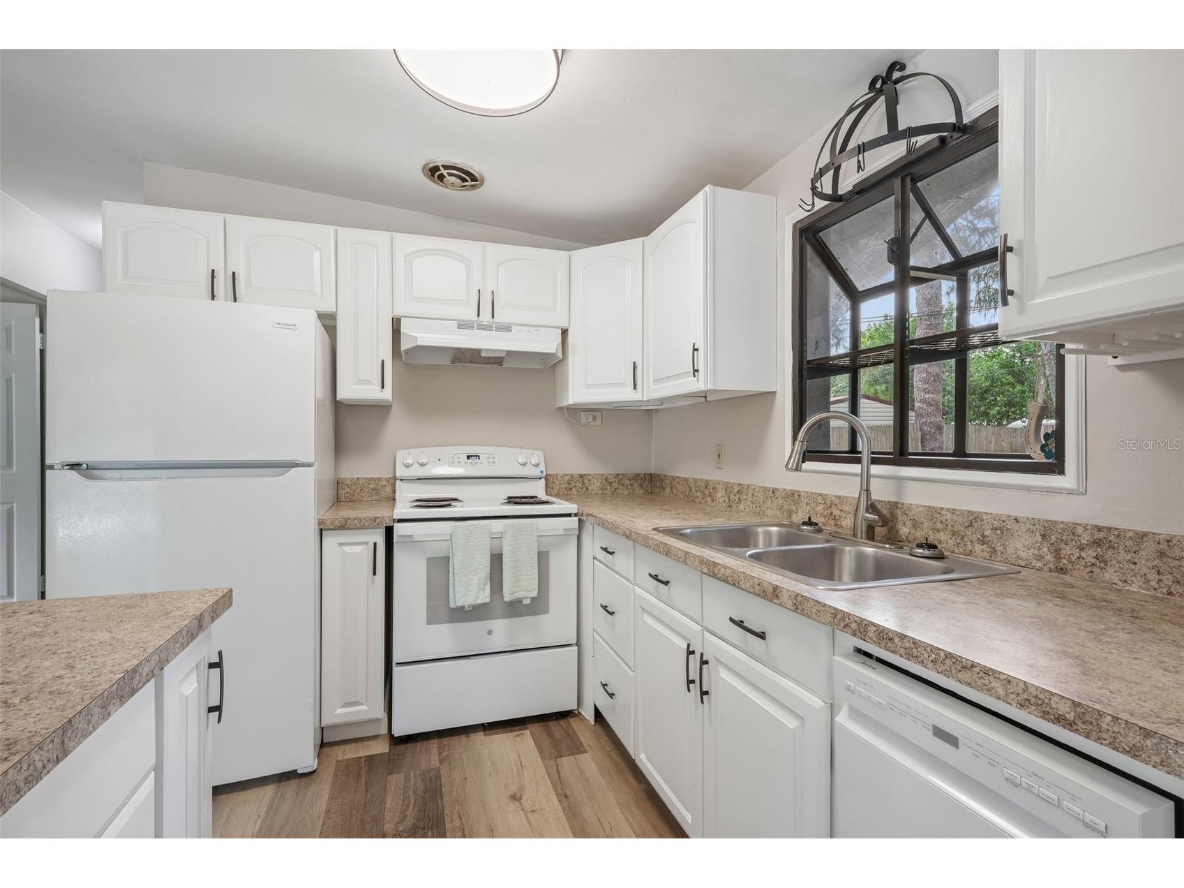 2117 Barcelona Drive Clearwater FL 33764 TB8518683 image9