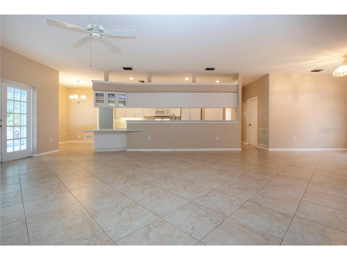 2117 Huntington Avenue Sarasota FL 34232 A4670887 image10