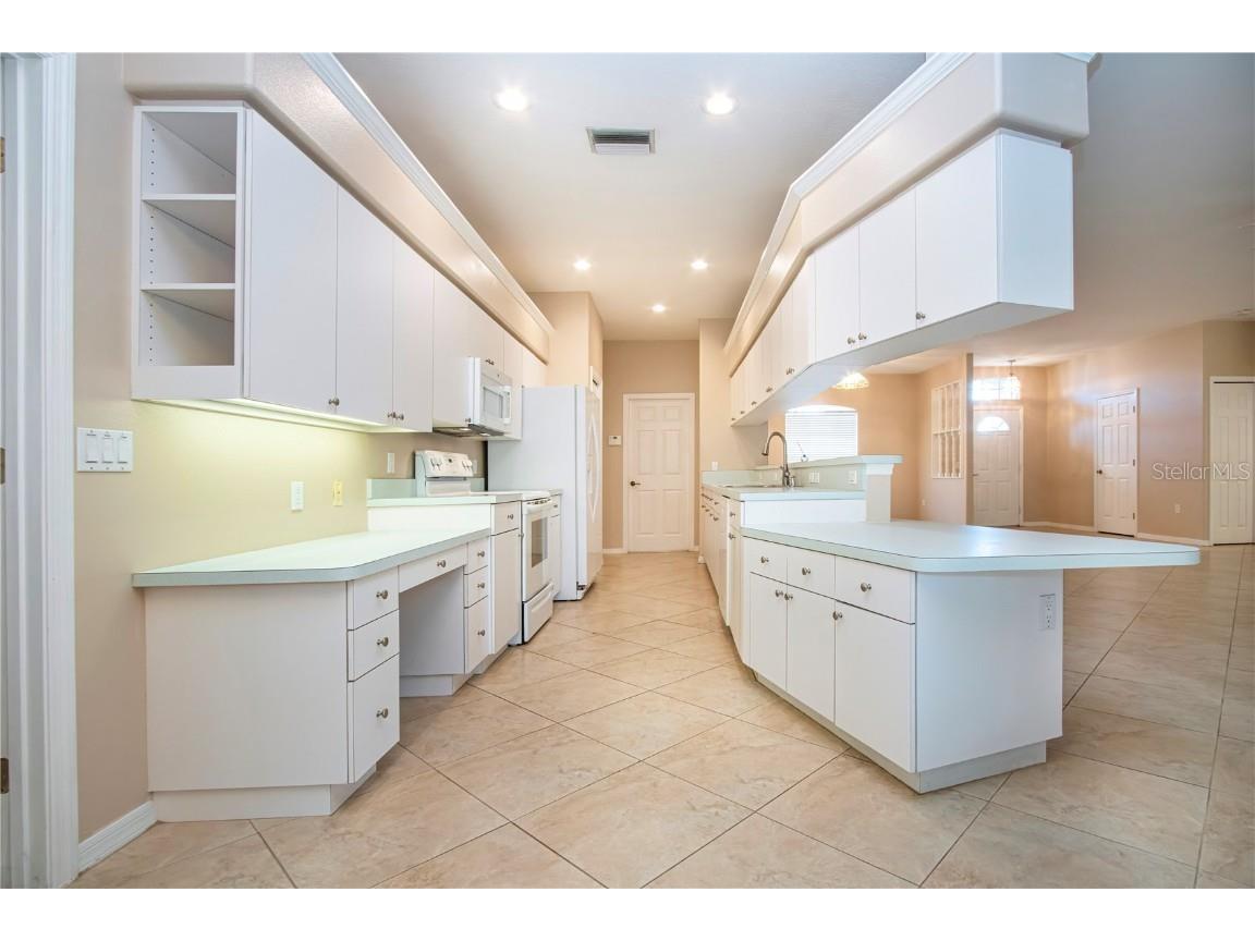 2117 Huntington Avenue Sarasota FL 34232 A4670887 image17