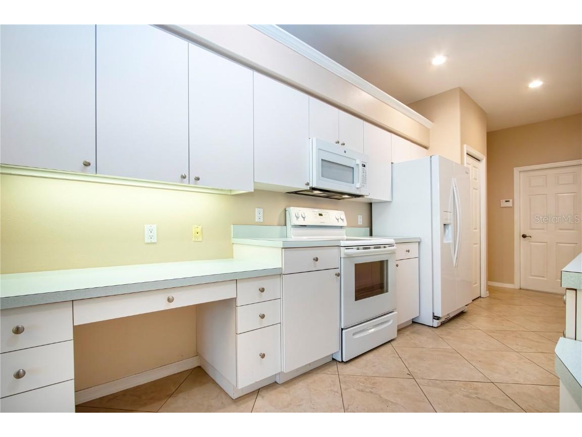 2117 Huntington Avenue Sarasota FL 34232 A4670887 image19