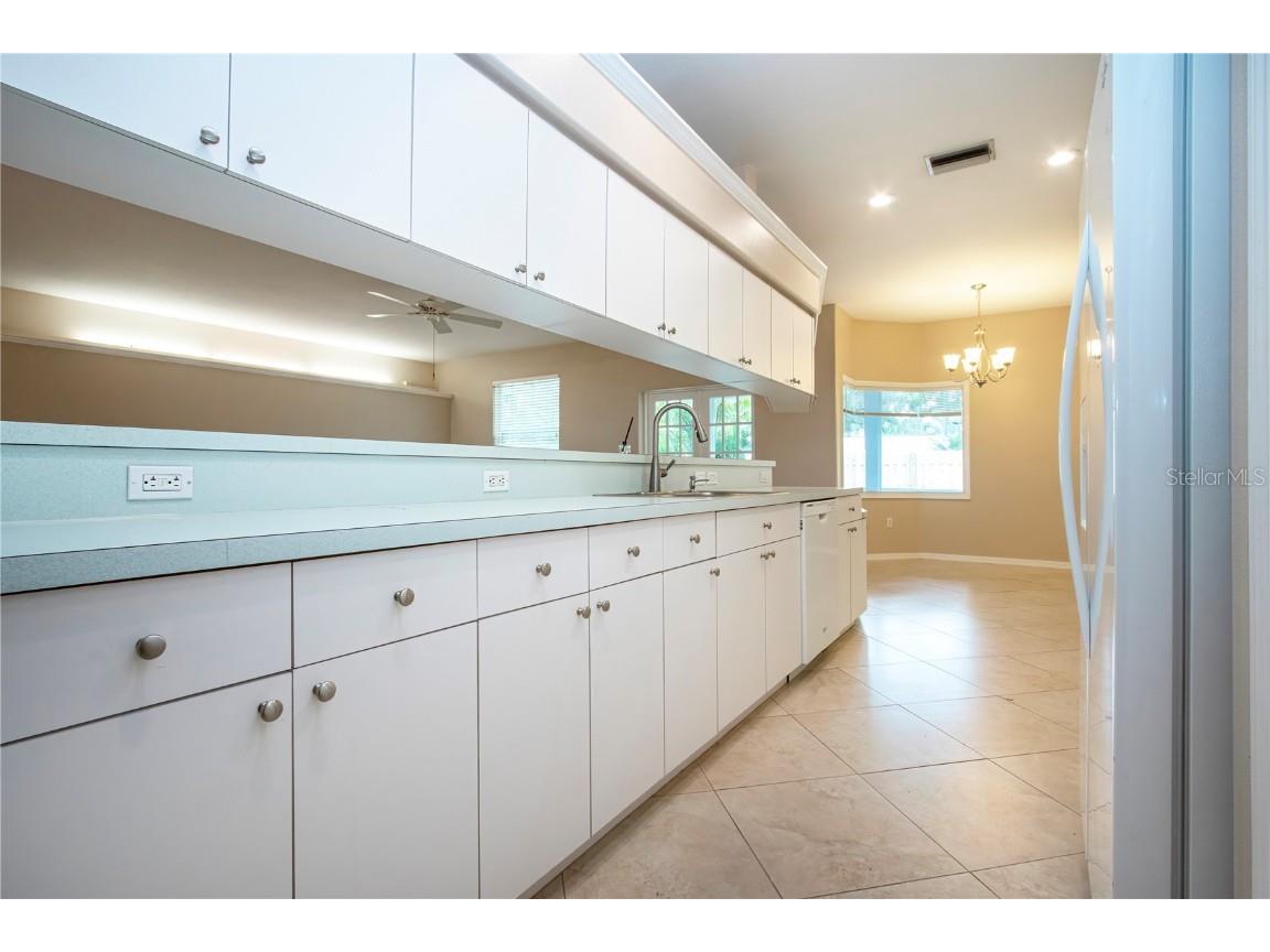 2117 Huntington Avenue Sarasota FL 34232 A4670887 image21