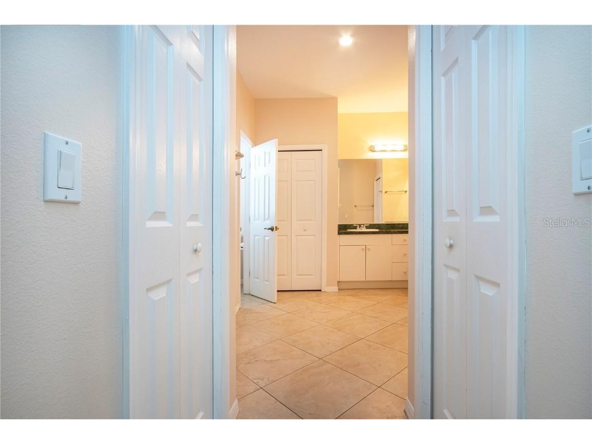 2117 Huntington Avenue Sarasota FL 34232 A4670887 image25