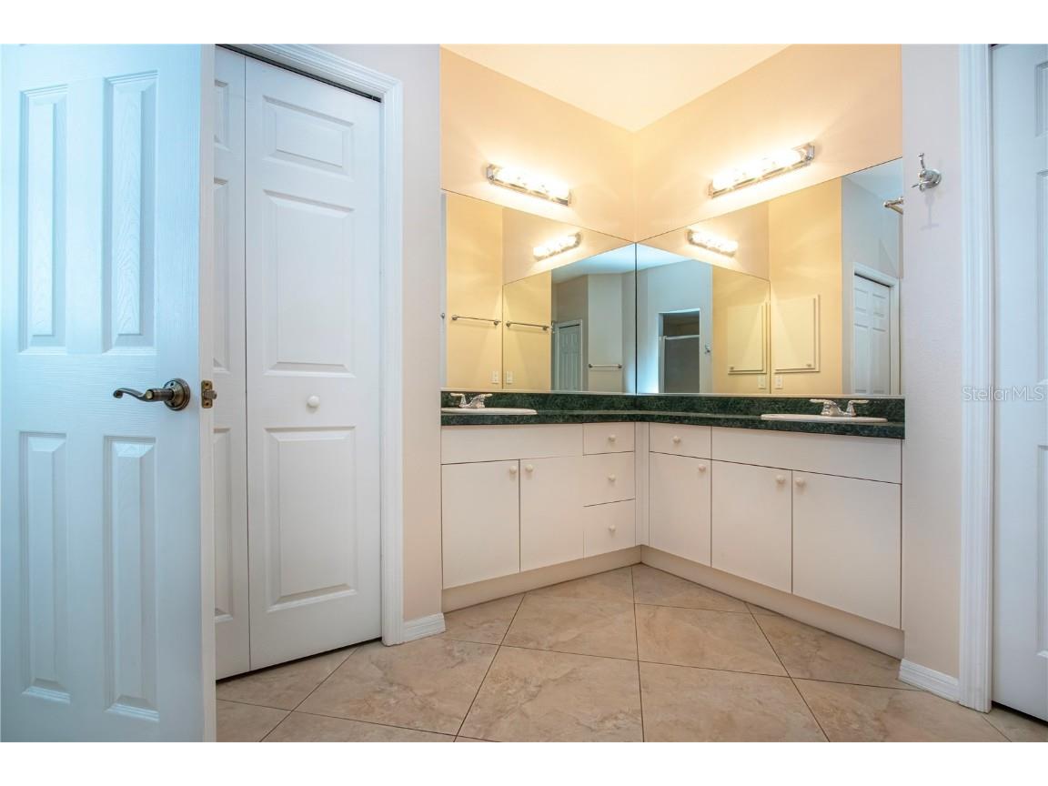 2117 Huntington Avenue Sarasota FL 34232 A4670887 image29